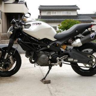 DUCATI MONSTER696 の画像