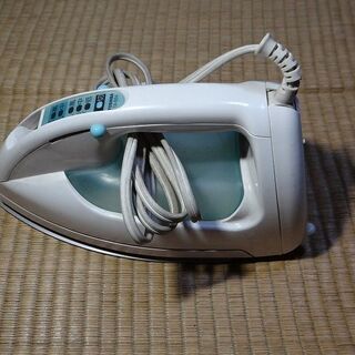 東芝　コード付スチームアイロン　ＴＡ－Ｂ５４