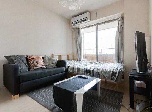 6-2-① 【現在４部屋一括購入希望者を募集中です→ 4部屋一括の場合には1部屋8,000円となります】家電・家具・食器類一式売ります☆民泊使用2年、他に3部屋有り 7,500円