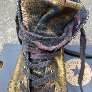 CONVERSE  スニーカー  ゴールドの画像