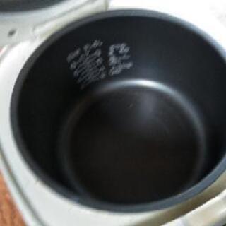 ８合炊き炊飯器の画像