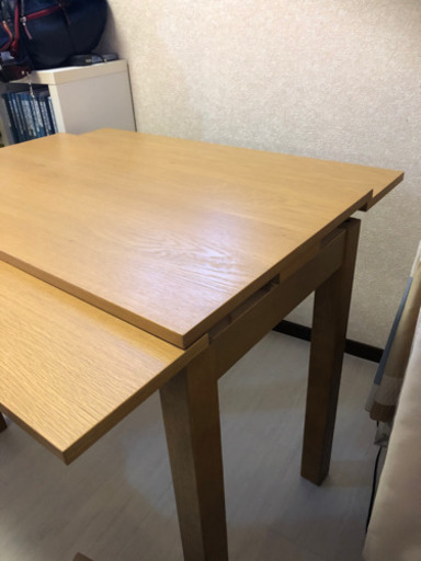 美品❗️伸縮テーブルです。