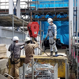 【5年連続退職率３％！高収入で居心地よく働ける！】足場鳶の求人の画像