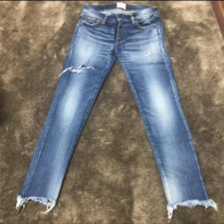 Ungridアングリッド フレイドヘムストスリ 