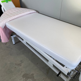 最終値下【自宅で整体マッサージ♬】整体ベッド昇降付き☆