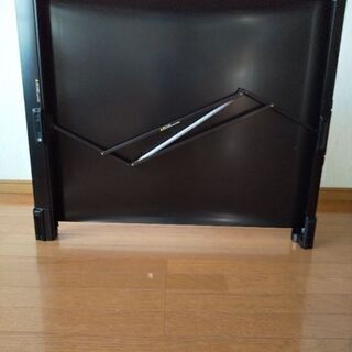 モバイルスクリーン　テーブルトップタイプ　40インチの画像