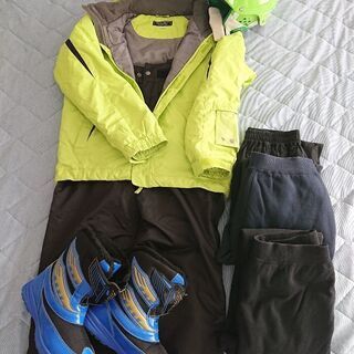 ジュニアスキーウェアとその他(ほとんど使ってません）