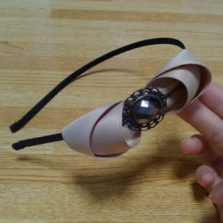 リボン付きカチューシャ