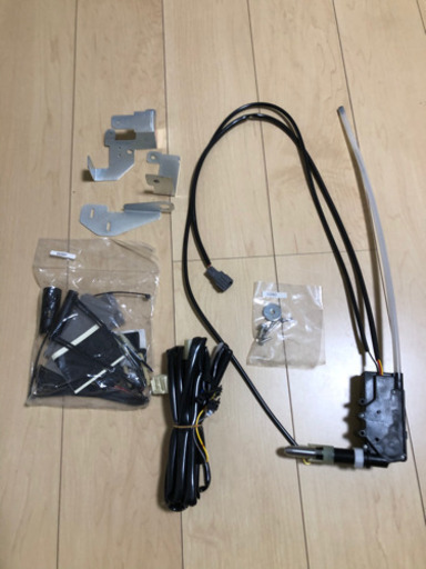 200 クラウン　電動コーナーポール　トヨタ純正品　説明書　穴あけ用型紙付き
