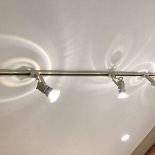 ダクトレール　ライティングレール　直付用　キャップ付き（東芝）の画像