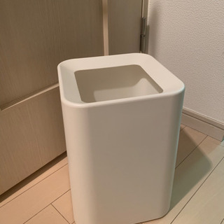 ニトリ 袋が見えにくいダストボックス ゴミ箱の画像