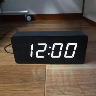 【無料！】木目調のシンプルな置時計・ブラック（アラーム機能なし）