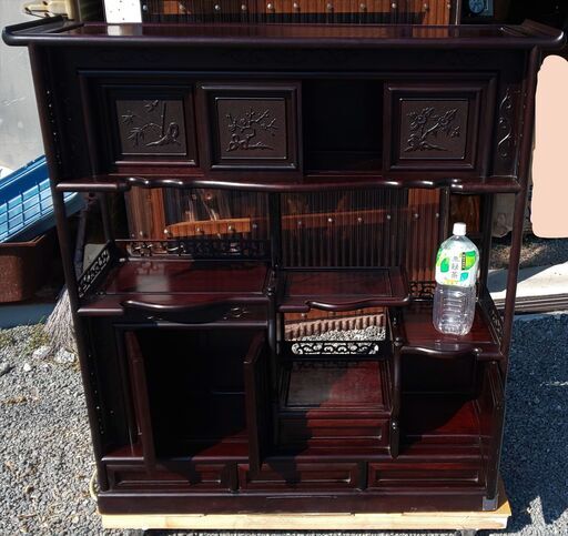 鹿児島発　重厚感ある木製棚　外寸約119×34×130㎝