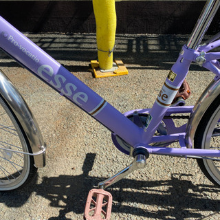 【美品】子供用自転車 エッセ 24インチ 6段変速 LEDオートライト 女の子 自転車 訳あり特価‼︎の画像