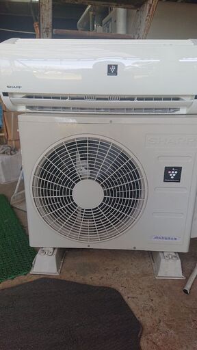 シャープ2017製エアコンになります。