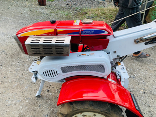 農機具ロビンST411トラクター