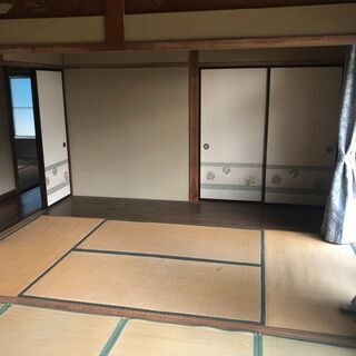 元地元名士の家６Ｋ　駐車場屋根付き３台+２台　40平米小屋（電気+水道あり）フリ敷地120平米 - 賃貸（マンション/一戸建て）