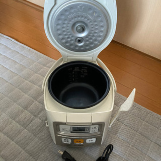 【TIGER 炊きたて】3合炊き炊飯器の画像