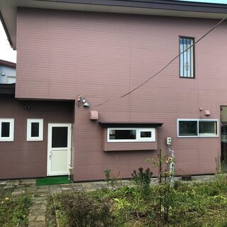 土地が広く、家庭菜園も出来る庭付き。ペット相談可、家賃だけで即入...