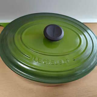 ルクルーゼ　鍋　24cm×31cm　緑色　アメリカで購入（国内非...
