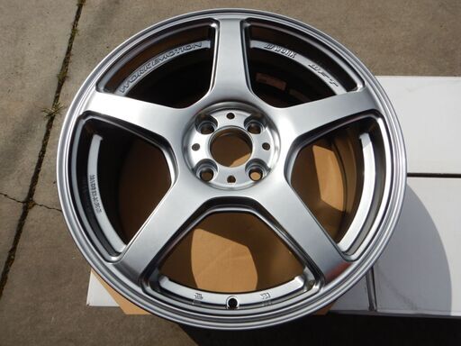 展示品未使用　エモーションＴ５Ｒ　１７インチ　４本セット　フィット、マーチ