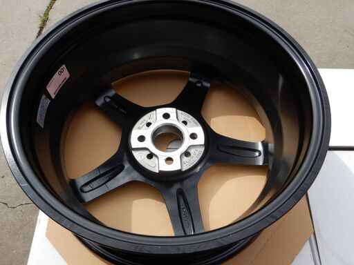 展示品未使用　エモーションＴ５Ｒ　１７インチ　４本セット　フィット、マーチ