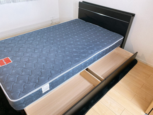 急募　値段交渉OK  フランスベットマット付きセミダブル