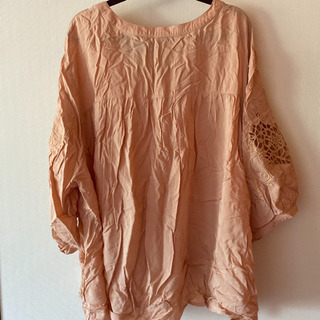 ナノ ユニバース ブラウス トップス シャツ 刺繍 Vネックの画像