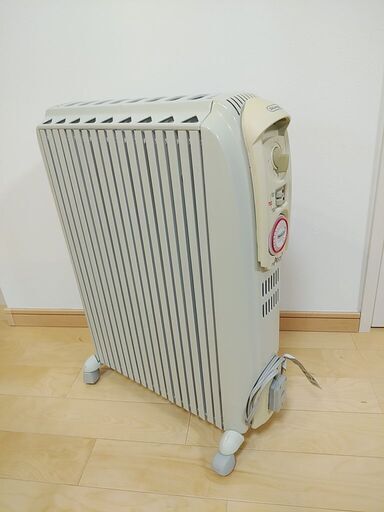 デロンギ　オイルヒーター　(中古品）