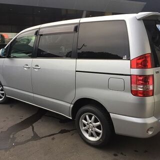 【コミコミ価格】ノア　車検R3年7月19日　オートマ　4WD　♪6668の画像