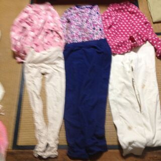 子供服 女の子用 上着 セーター ズボン 腰巻 140～160cmサイズ 27セットの画像