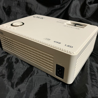 ◆QKKプロジェクター QK01 2200LM◆の画像