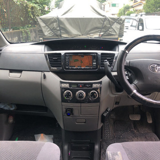 値下げしました。平成14年式TOYOTAヴォクシー