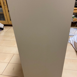 白色箱の画像