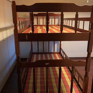 2段ベッドの画像