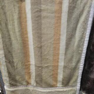 ［ニトリ2枚合わせ毛布］：リサイクルショップヘルプの画像