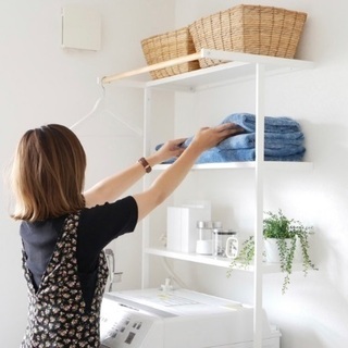 【新品未使用】洗濯機 棚　立て掛けランドリーラック ホワイト　収納棚 の画像
