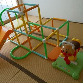 アンパンマン　ロッキングパーク　ジャングルジム　室内用遊具