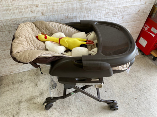 コンビ　ネムリラ電動ハイローチェア