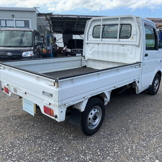 審査なし自社ローンあります。軽トラ　4WD  エアコン　スズキ　平成16年式　走行6万キロ　車検2年付　切替式4WD  荷台ラバーシート付　タイヤNEW   修復歴なし　キャリートラックの画像