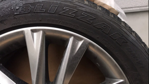 レクサス純正スタッドレスタイヤ  ５穴