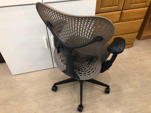 ＊デスクチェア　Herman Miller