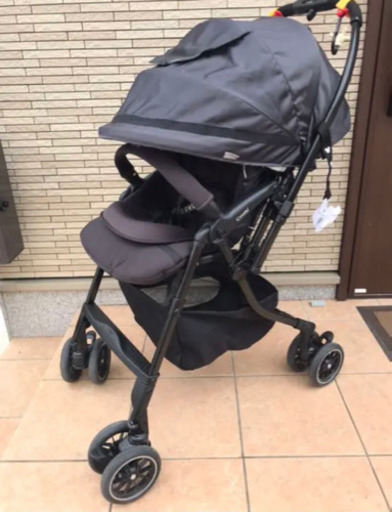 コンビ ベビーカー オート4キャス　CASHF