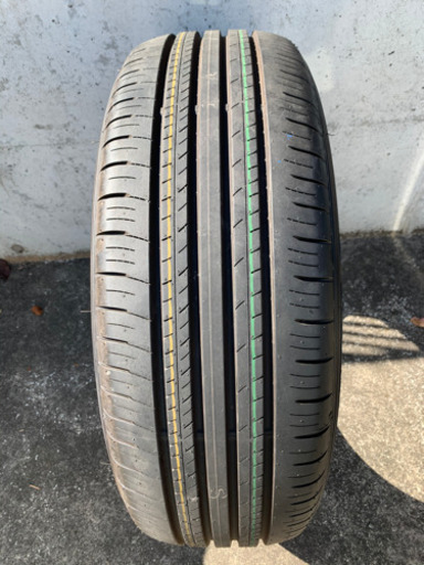 225／60 R18(18インチ)タイヤ ハリアー新車取外し