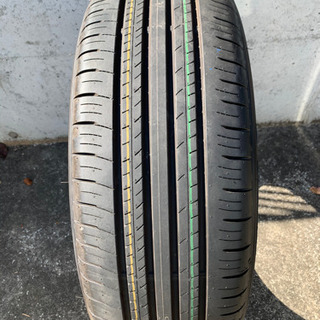 225／60 R18(18インチ)タイヤ ハリアー新車取外し