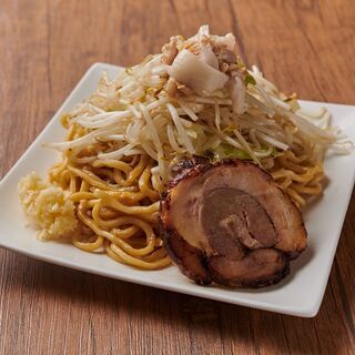 池袋サンシャイン通り！宅配・テイクアウト専門の「焼きラーメン店」...