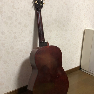 50年くらい前からあるギターの画像