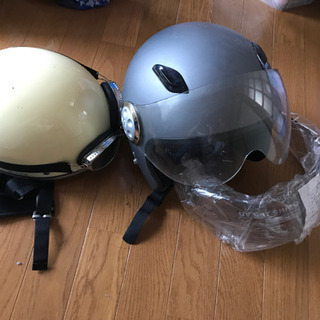 ヘルメット　傷あり。
