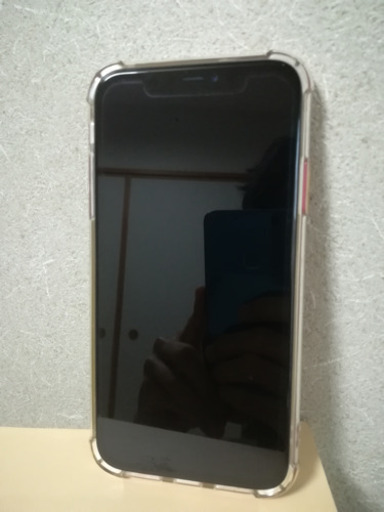iPhone 11.   128GB product red