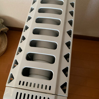 デロンギオイルヒーター　リモコン付きの画像